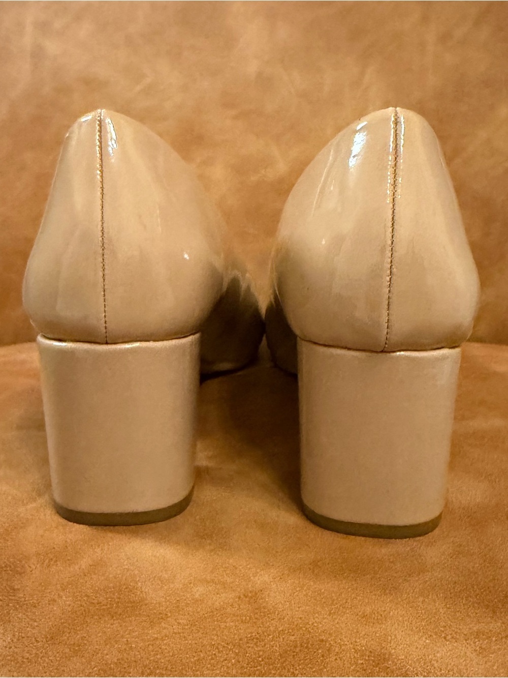 Easy Street Beige Block Heel Pump. Size 8. - Picture 4 of 14